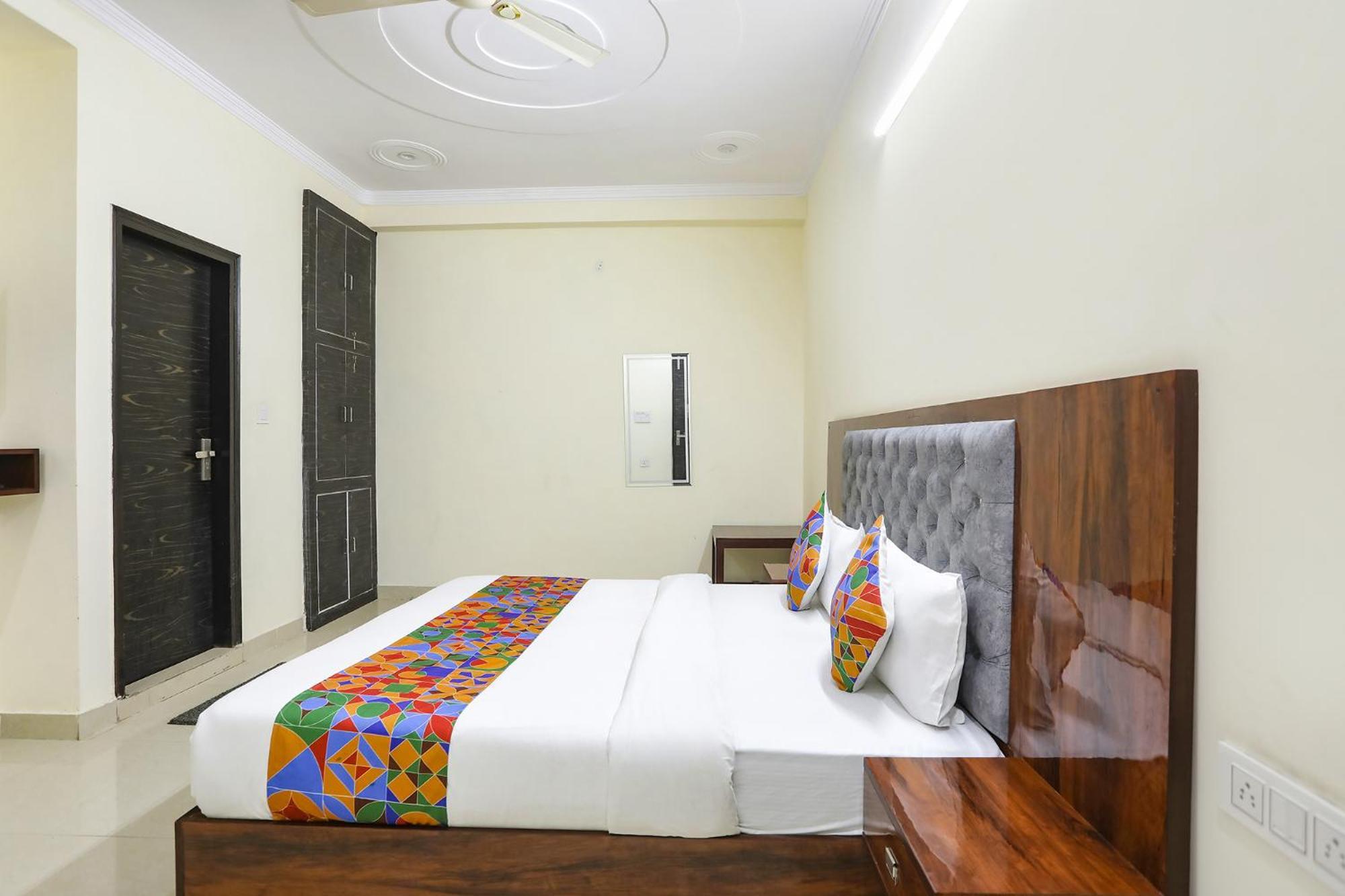 Fabexpress Asp Royal Residency Inn- Janakpuri 델리 외부 사진