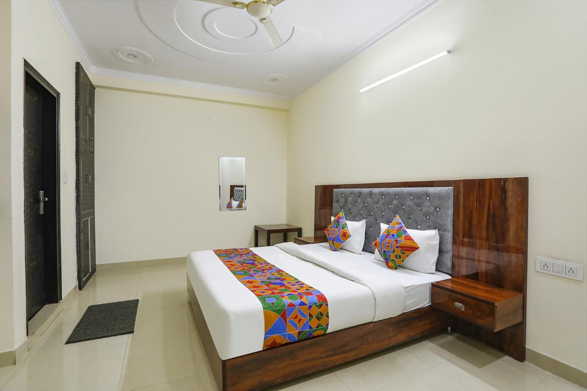 Fabexpress Asp Royal Residency Inn- Janakpuri 델리 외부 사진