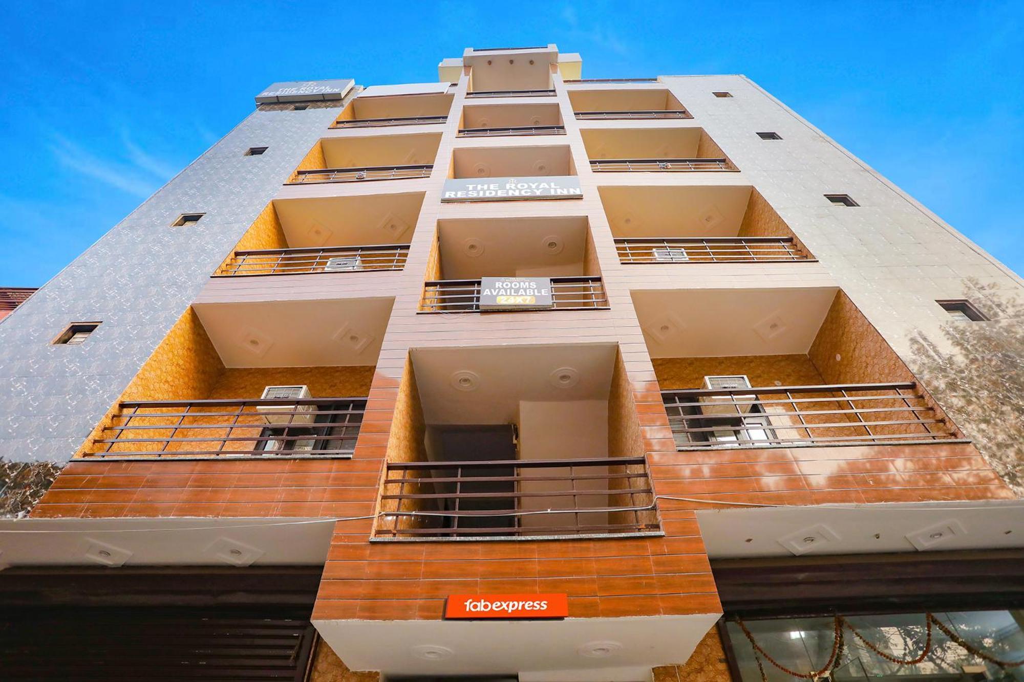 Fabexpress Asp Royal Residency Inn- Janakpuri 델리 외부 사진