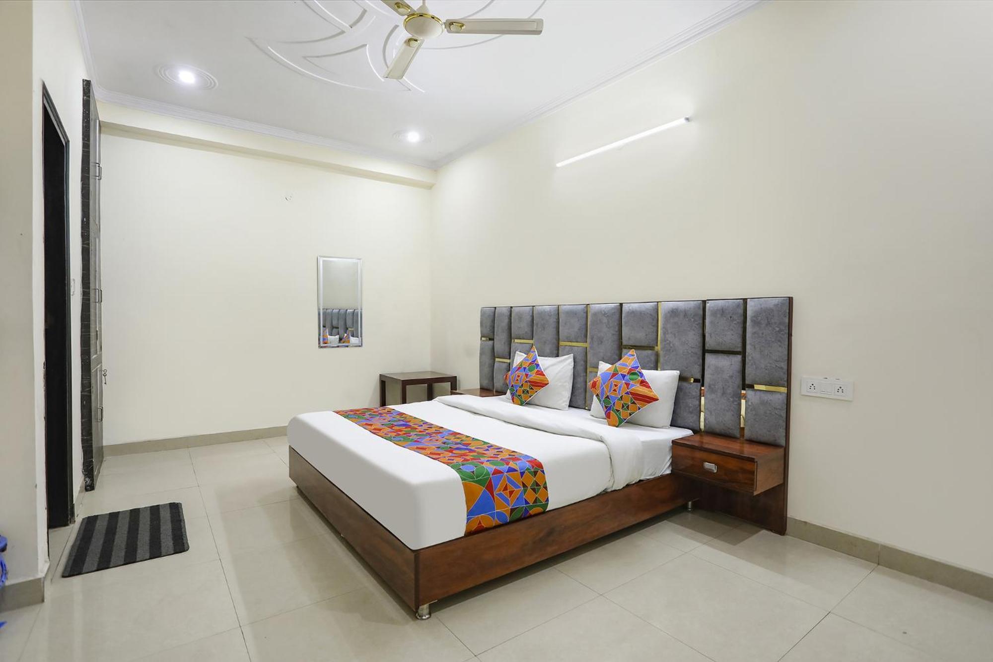 Fabexpress Asp Royal Residency Inn- Janakpuri 델리 외부 사진