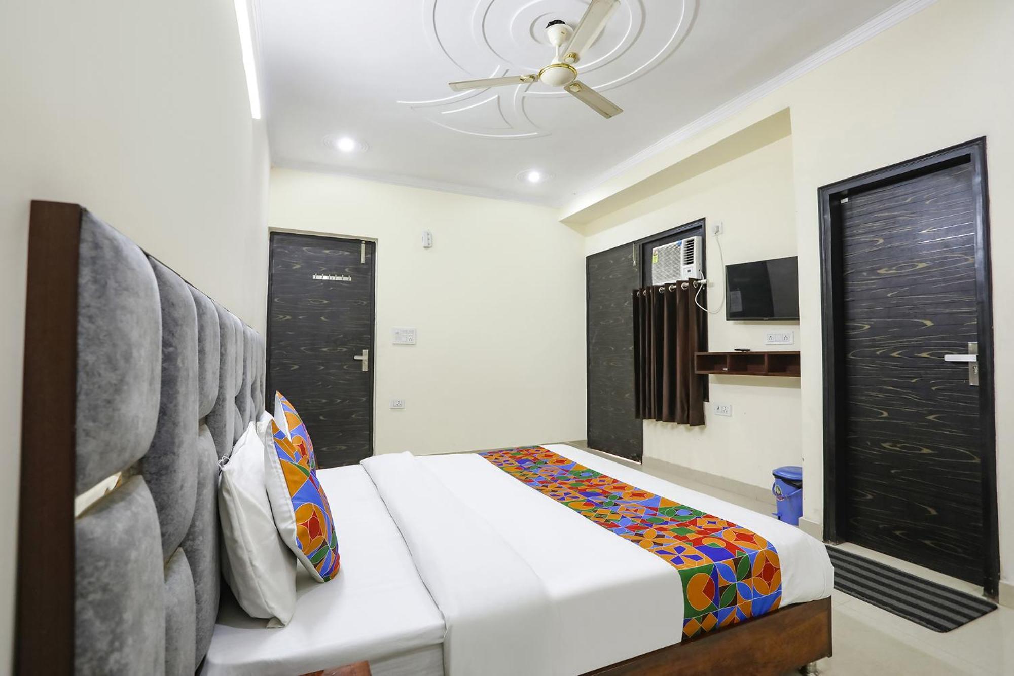 Fabexpress Asp Royal Residency Inn- Janakpuri 델리 외부 사진