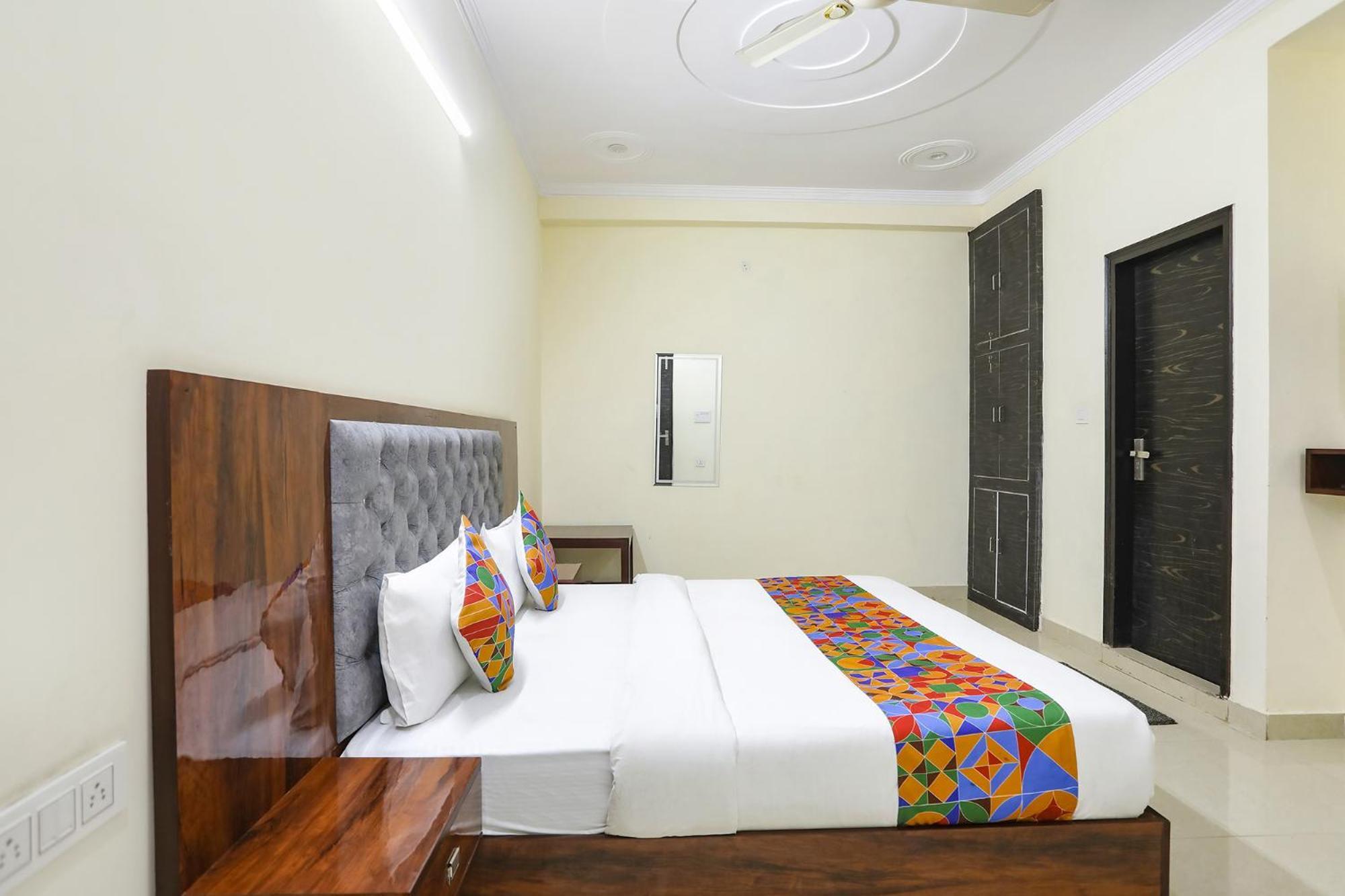 Fabexpress Asp Royal Residency Inn- Janakpuri 델리 외부 사진