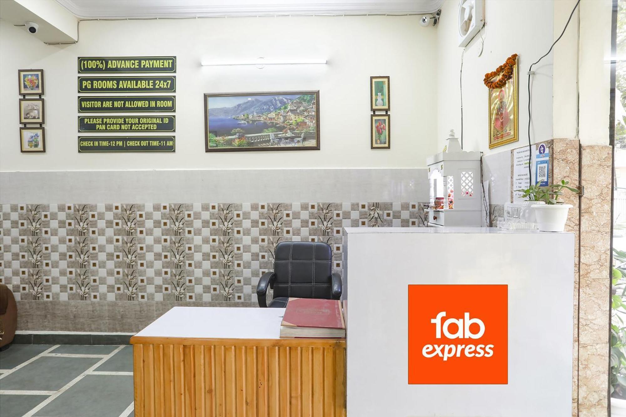 Fabexpress Asp Royal Residency Inn- Janakpuri 델리 외부 사진