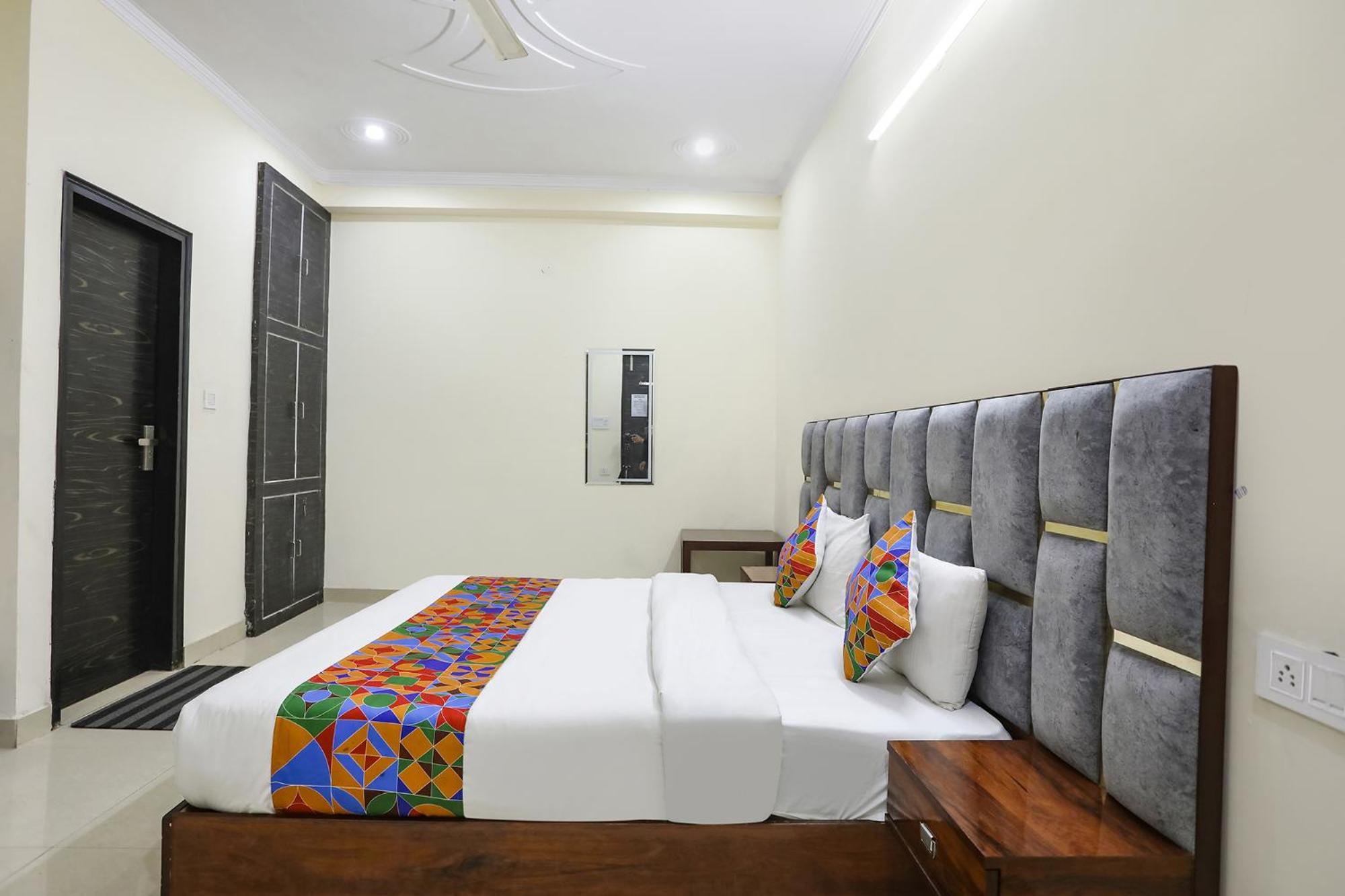 Fabexpress Asp Royal Residency Inn- Janakpuri 델리 외부 사진